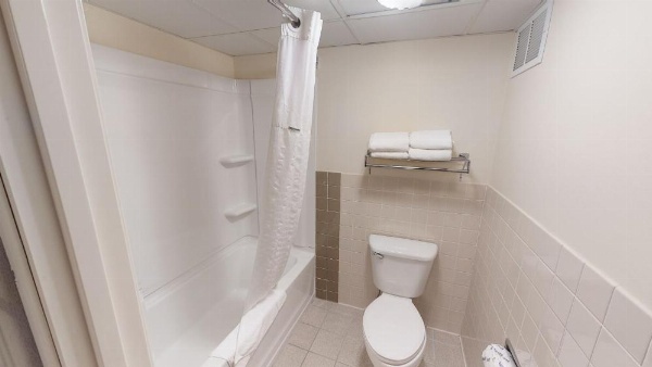 AmericInn by Wyndham Mounds View Minneapolis image 24